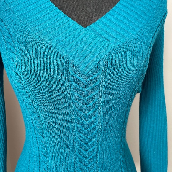 Blue sweater - Picture 3 of 7